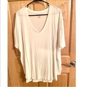 ✨FINAL PRICE DROP✨AE White Soft & Sexy Tee XL